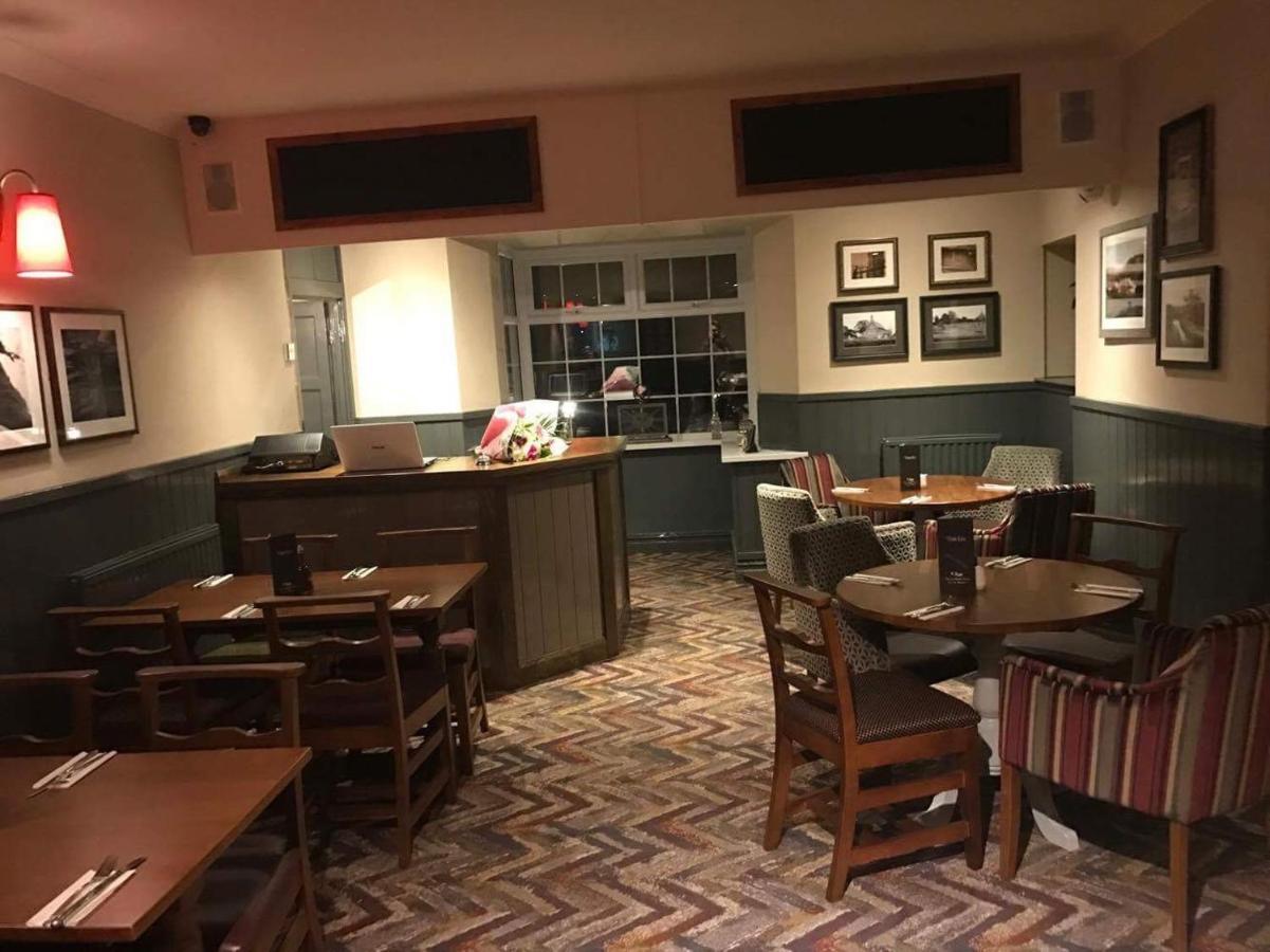 The Ynyscedwyn Arms 3*